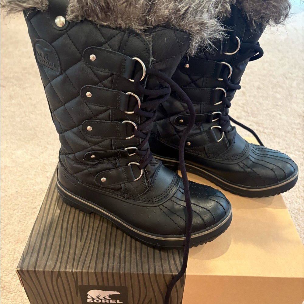 Sorel Women's Black Winter Boots